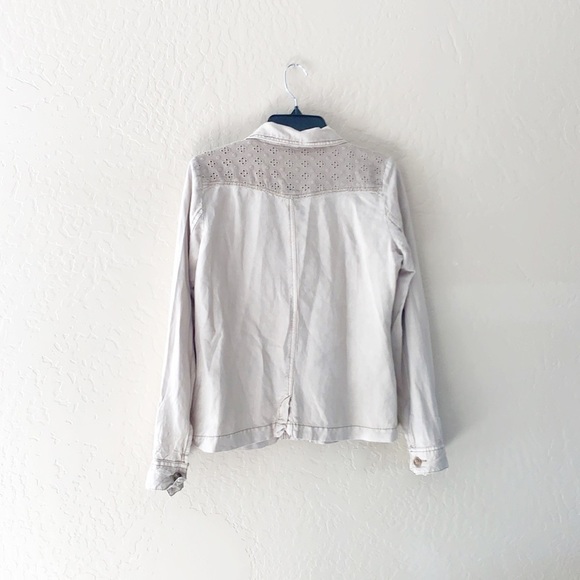Maurices Button Up Lace Detailed Linen Blend Shirt Jacket - Picture 8 of 11